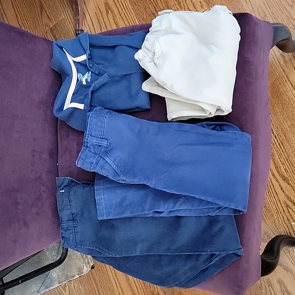 5/$15 Lot of 4 uniform pants and top size 7-8